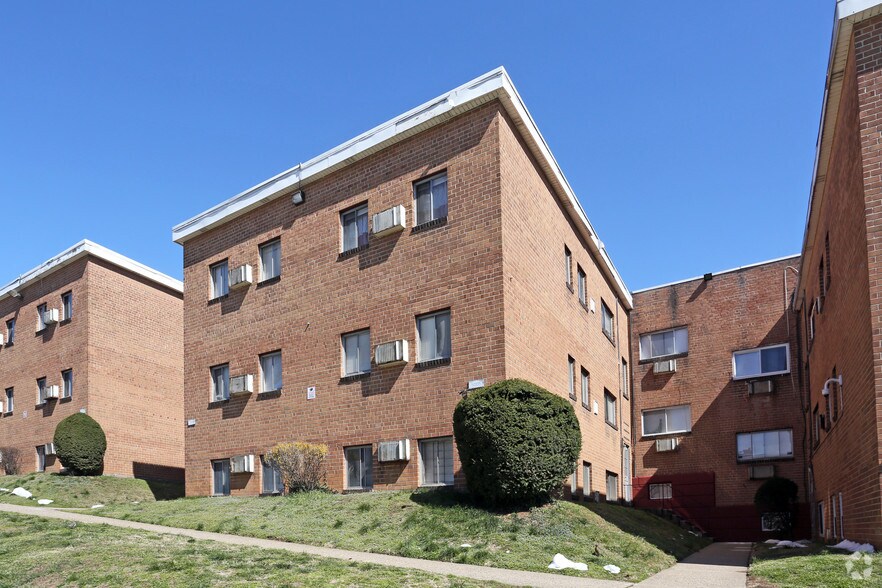Apartment Building Hall congress hall - philadelphia, pa | apartment finder Apartment Building Hall congress hall - philadelphia, pa | apartment finder