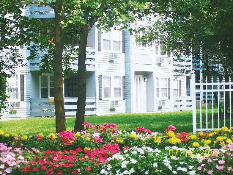 Olde Derby Village Norwood, MA Apartment Finder