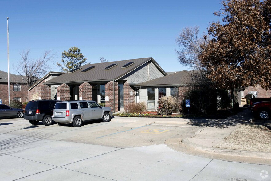 Country Creek Apartments Oklahoma City, OK Apartment Finder