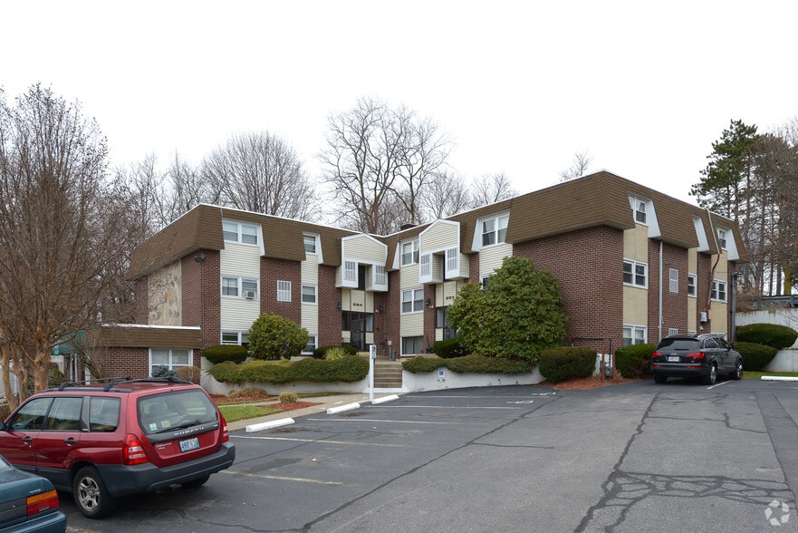 Hillside Terrace North Providence, RI Apartment Finder