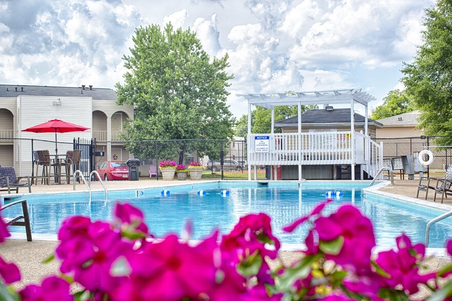 Bent Tree Apartments  Tuscaloosa, AL  Apartment Finder
