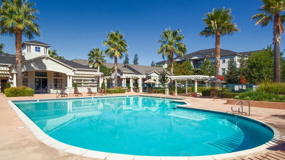 Fountains at Emerald Park Dublin, CA Apartment Finder