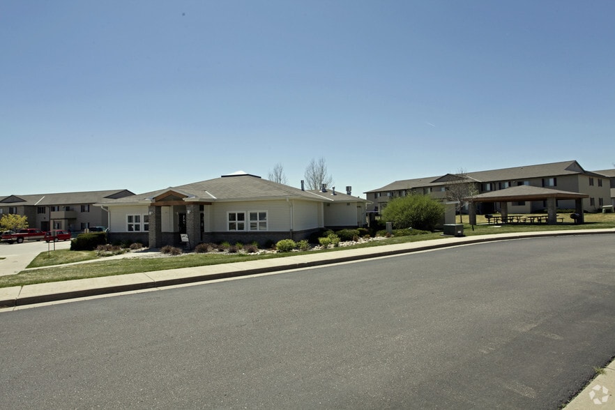 Crescent Cove Apartments Evans, CO Apartment Finder