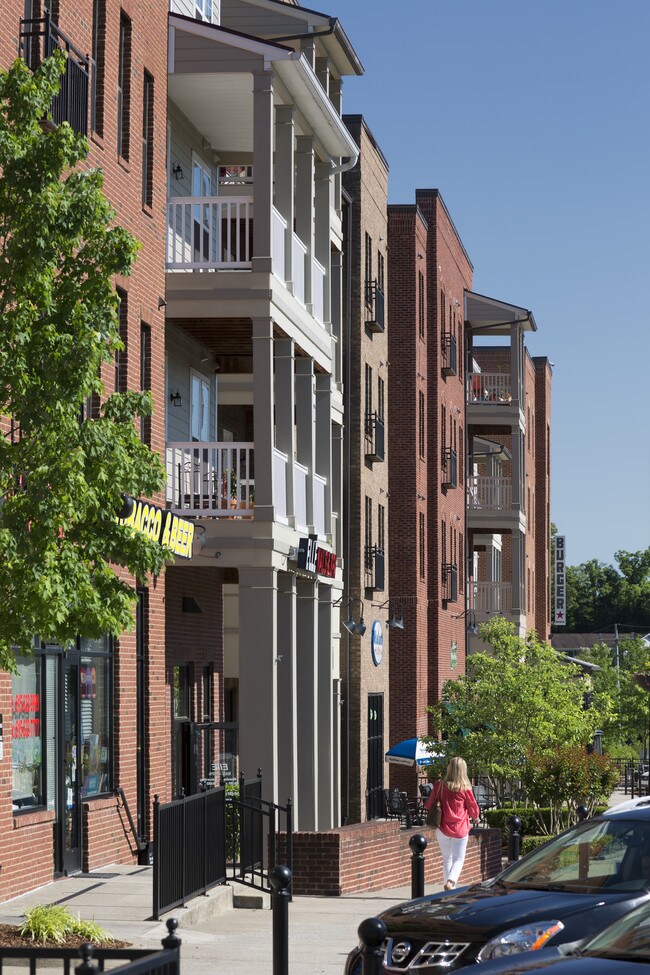Lenox Village Town Center Nashville, TN Apartment Finder