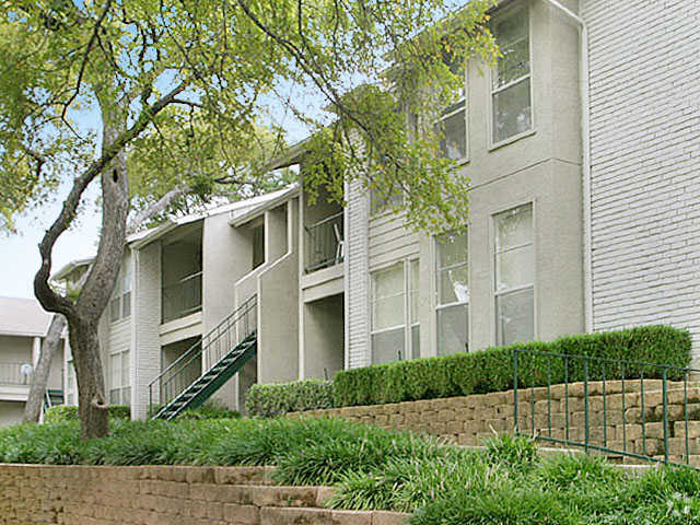 Hidden Oaks Apartments Dallas