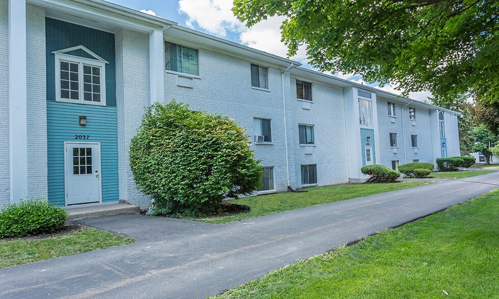 Wedgewood West Apartments Rochester, NY Apartment Finder