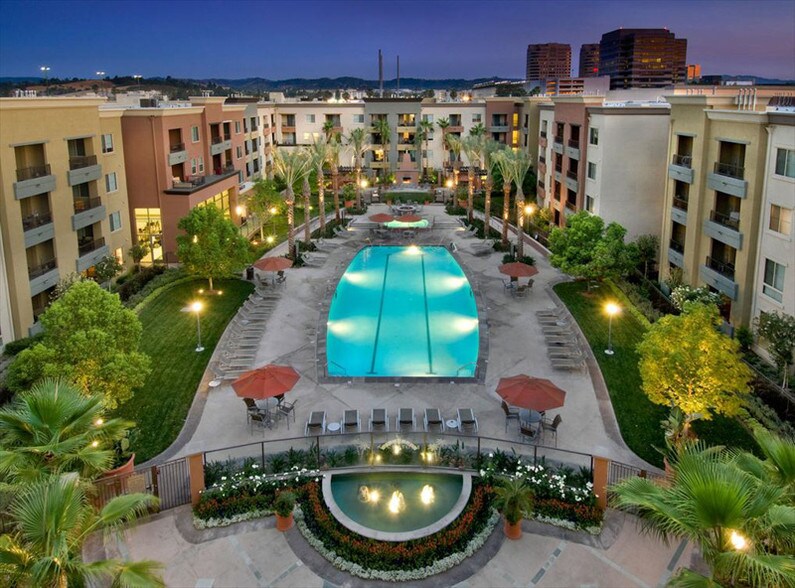 AMLI Warner Center Woodland Hills, CA Apartment Finder