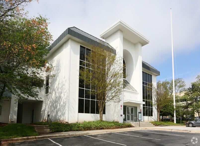 The Flats at Shady Grove Rockville, MD Apartment Finder