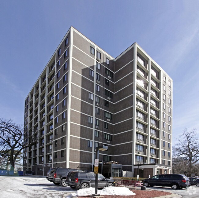 Central Park Towers Elgin, IL Apartment Finder