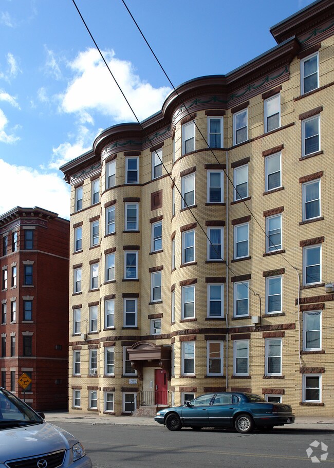 Sargeant West Apartments Holyoke, MA Apartment Finder