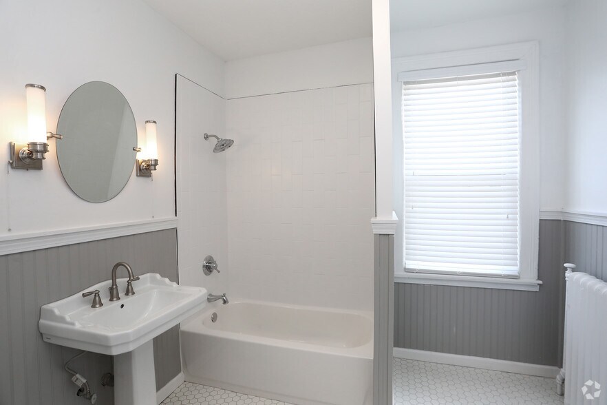 Bathroom Fixtures Hartford Ct the packard - west hartford, ct | apartment finder Bathroom Fixtures Hartford Ct the packard - west hartford, ct | apartment finder