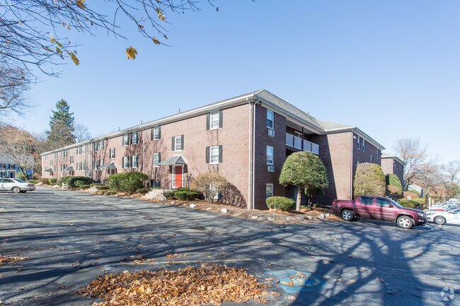 Coach House Apartments Chelmsford, MA Apartment Finder