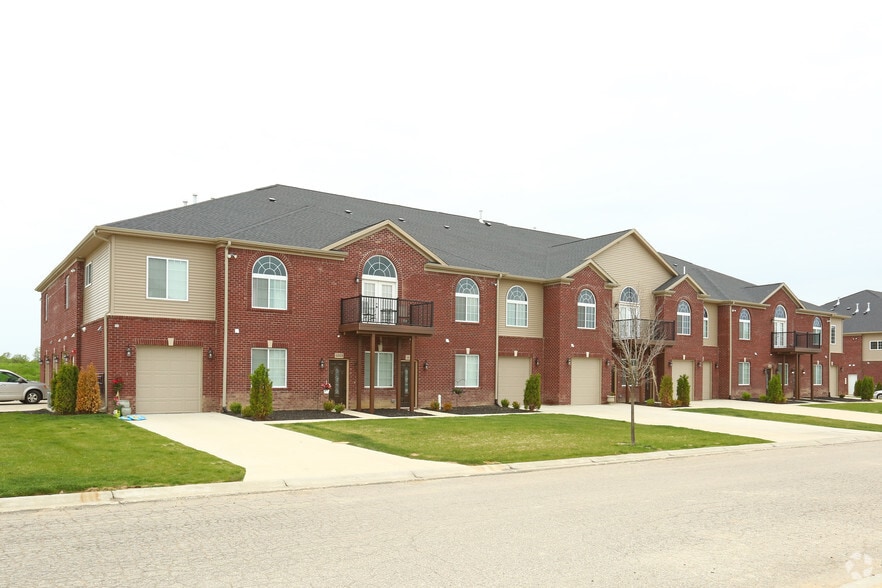 The Grand Grand Blanc, MI Apartment Finder