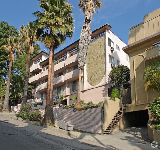 1944 Whitley Avenue Los Angeles, CA Apartment Finder