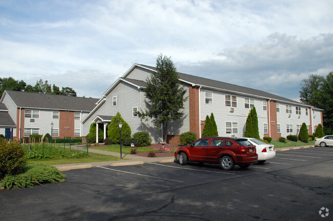 Delaware Run - Matamoras, PA | Apartment Finder