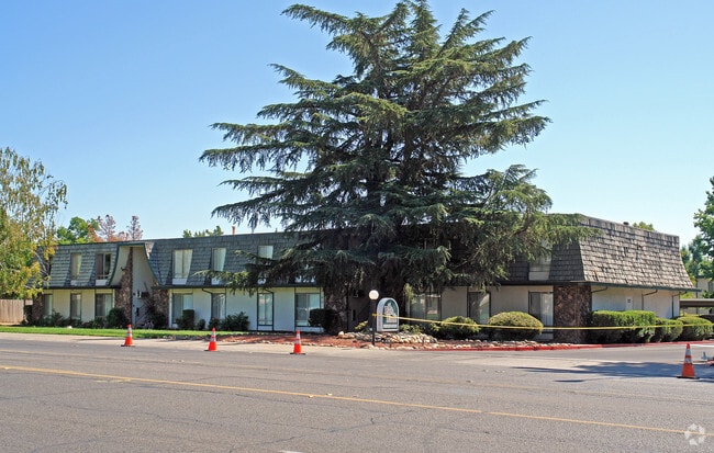 Park Knoll Apartments Park Knoll Apartments