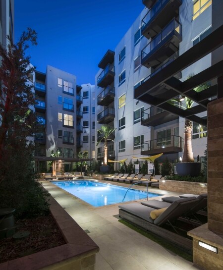 1000 Grand By Windsor Los Angeles Ca Apartment Finder
