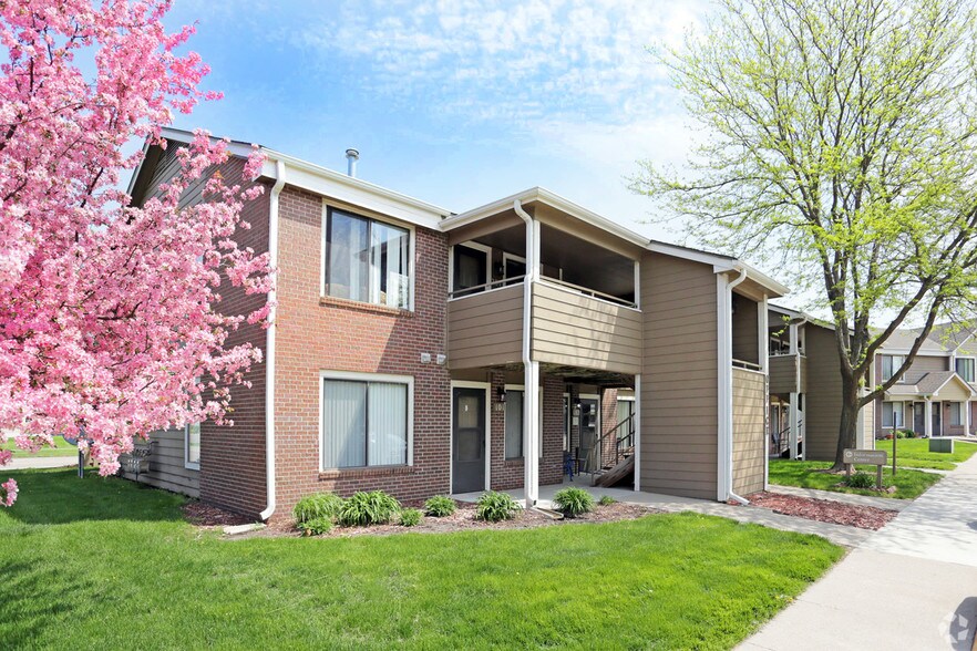 Prairie West Ames, IA Apartment Finder