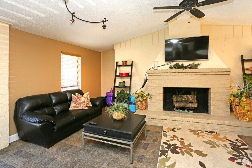 Three Oaks Valdosta, GA Apartment Finder