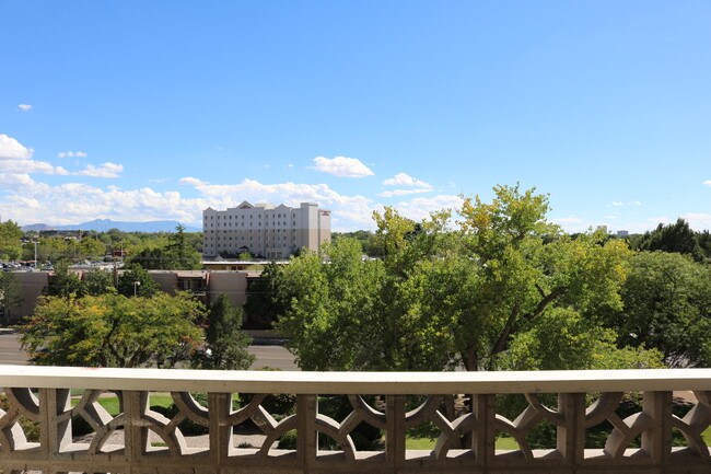 The Landmark Albuquerque, NM Apartment Finder