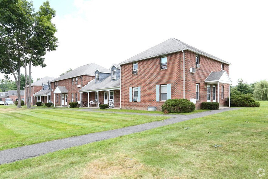 Southpoint Apartments Amherst, MA Apartment Finder