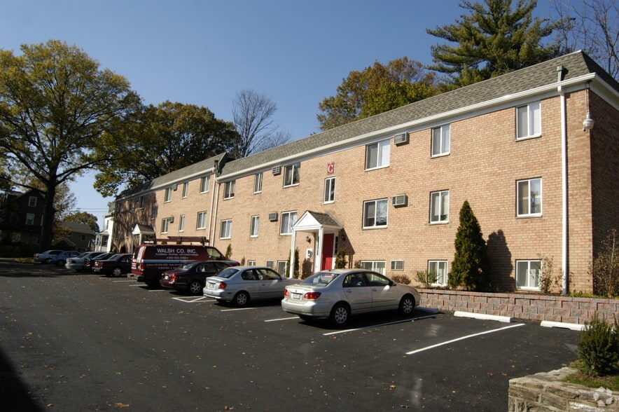 The Villages of Westbrook Apartments Clifton Heights, PA Apartment