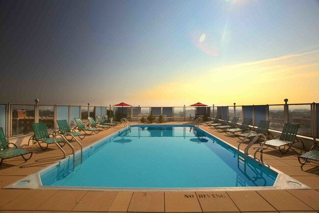 2121 Columbia Pike Apartments Arlington, VA Apartment