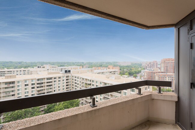 Oakwood Apartments Crystal City Oakwood Apartments Crystal City