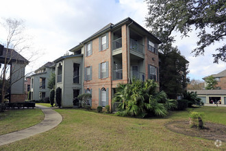 Live Oaks - Baton Rouge, LA | Apartment Finder