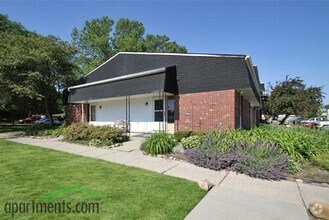 The Arbors Apartments Clinton Township Mi The Arbors Apartments Clinton Township Mi