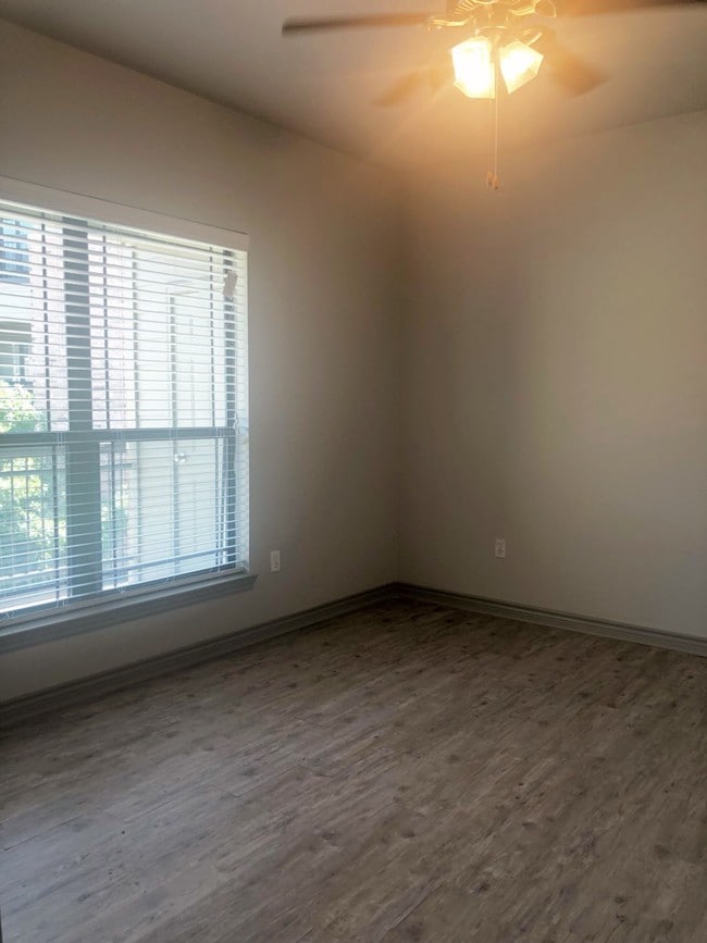 Lakeside 121 Apartments Lewisville, TX Apartment Finder