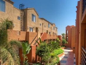 Avalon Woodland Hills Ca Apartment Finder