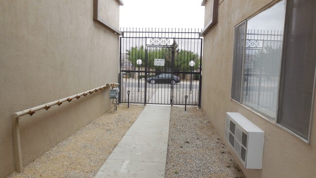 Gary Apartments Yucca Valley Ca Apartment Finder Building Photo Gary Apartments