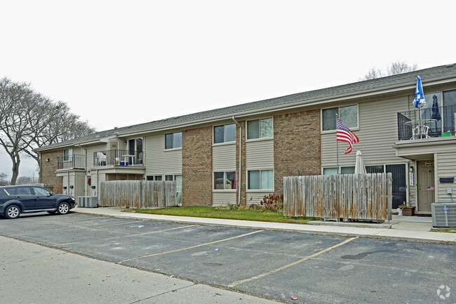 Eastpointe Apartments - Sterling Heights, MI | Apartment Finder