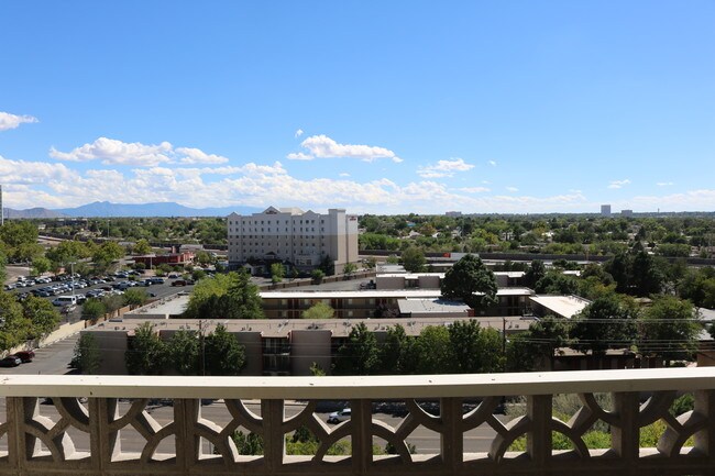 The Landmark Albuquerque, NM Apartment Finder