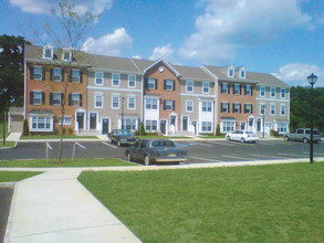 The Oaks at Weatherby - Woolwich Township, NJ | Apartment Finder