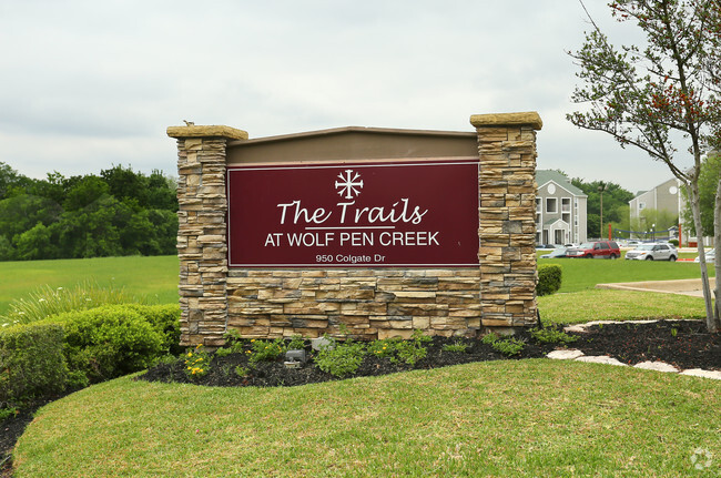 The Trails at Wolf Pen Creek - College Station, TX | Apartment Finder