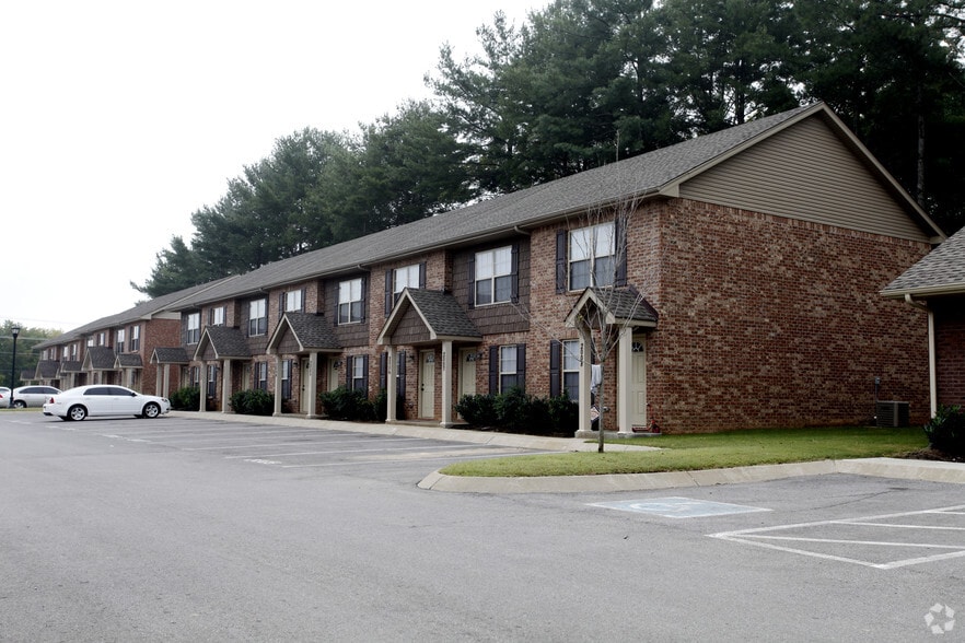 Trenton Village Clarksville, TN Apartment Finder