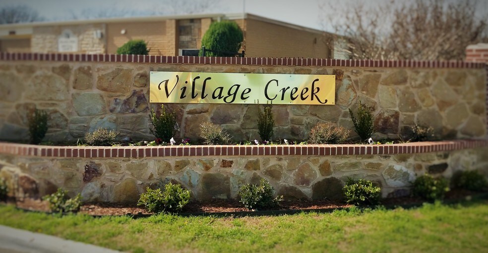 Village Creek Townhomes Fort Worth, TX Apartment Finder