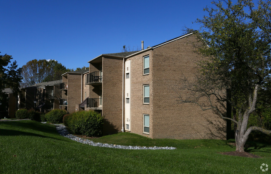 Autumn Crest - Columbia, MD | Apartment Finder