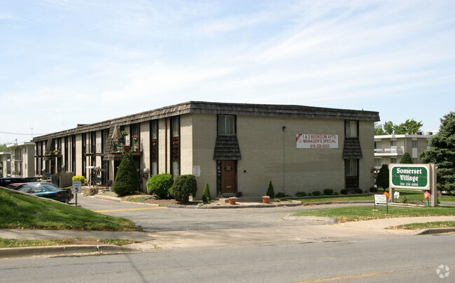 Somerset Village Apartments - Kansas City, MO | Apartment Finder