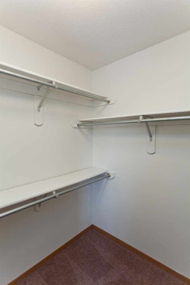 Valley View Cedar Rapids, IA Apartment Finder