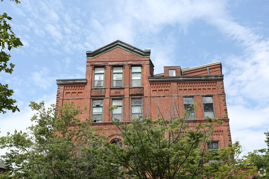 Brewery Square Apartments New Haven, CT Apartment Finder