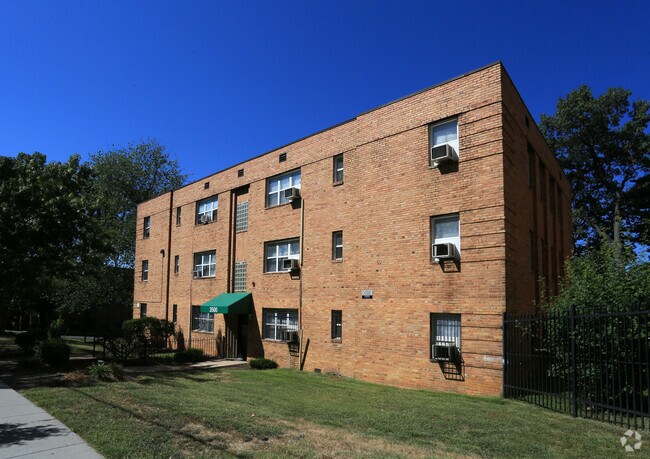 Meadow Green Courts Washington, DC Apartment Finder
