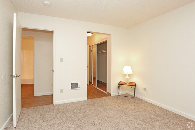 The Redwoods Apartments Modesto Ca Apartment Finder Master Bedroom 2 The Redwoods Apartments