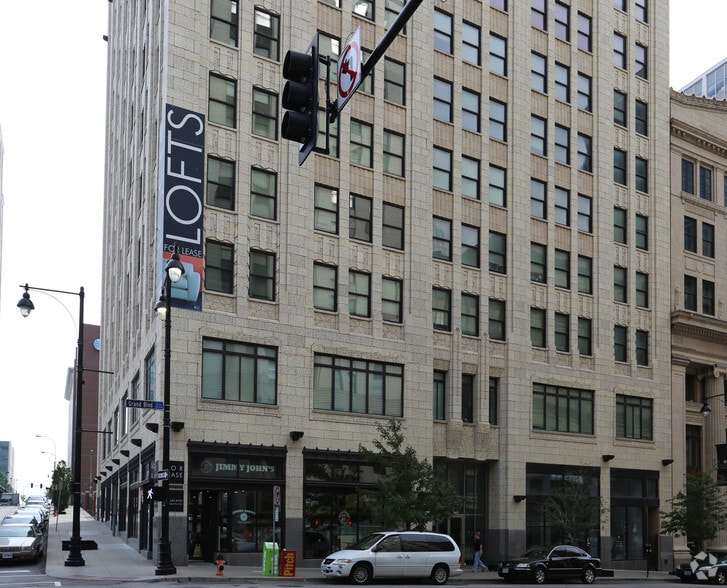 Professional Building Kansas City, MO Apartment Finder