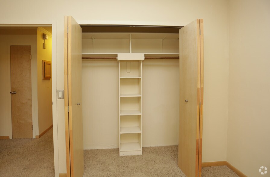 The Calhoun Apartments Minneapolis Mn Apartment Finder