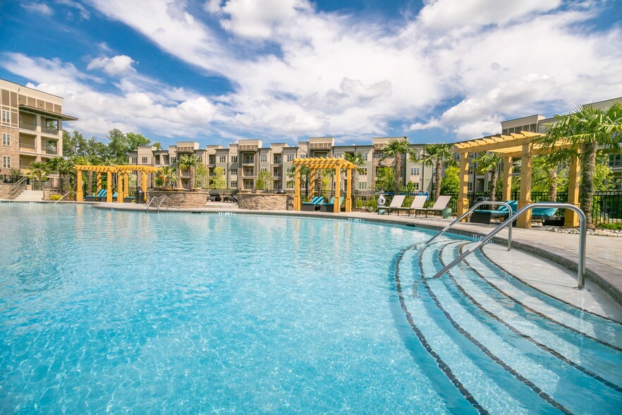 Vera Luxury Living Jacksonville, FL Apartment Finder