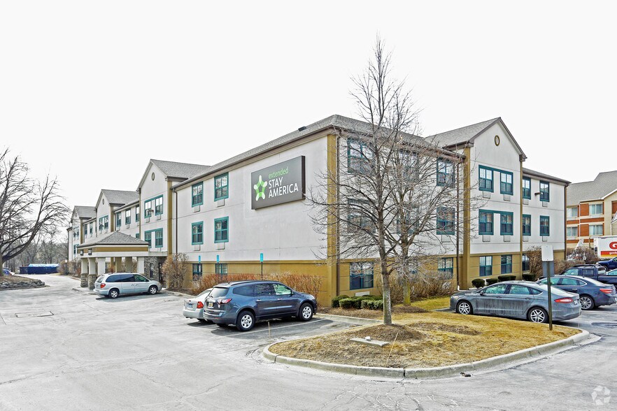 Furnished Studio Detroit Farmington Hills Farmington Hills, MI