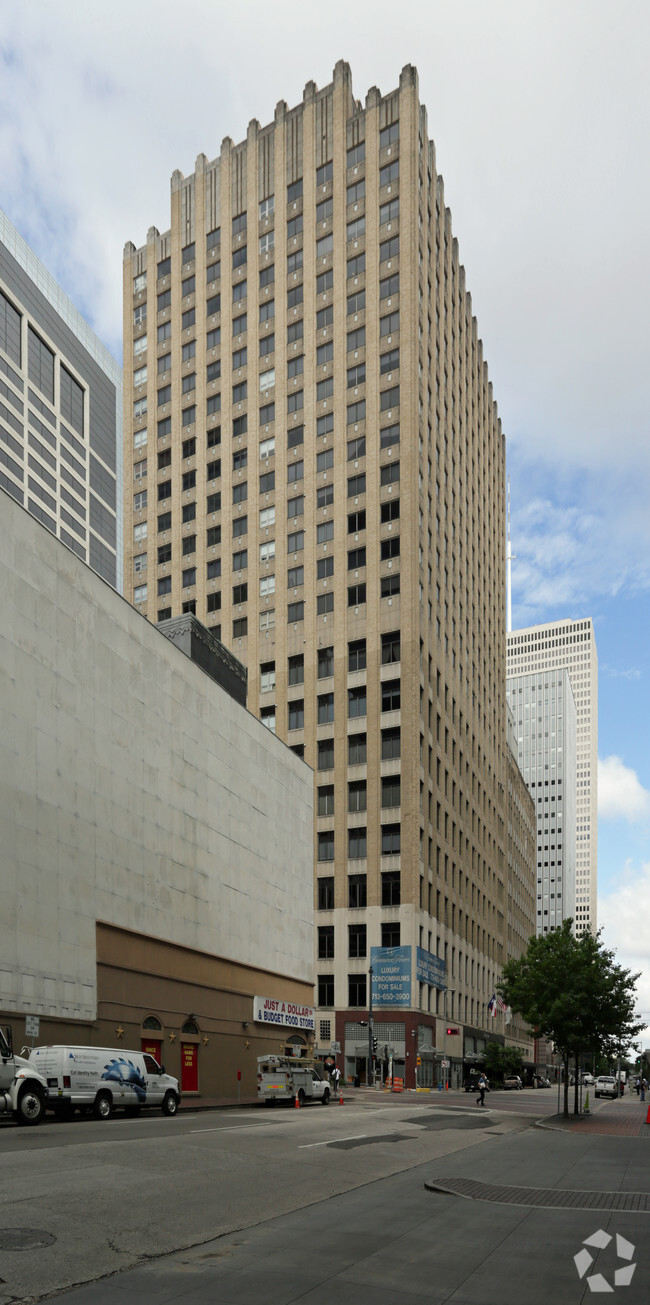 Commerce Towers - Houston, TX | Apartment Finder